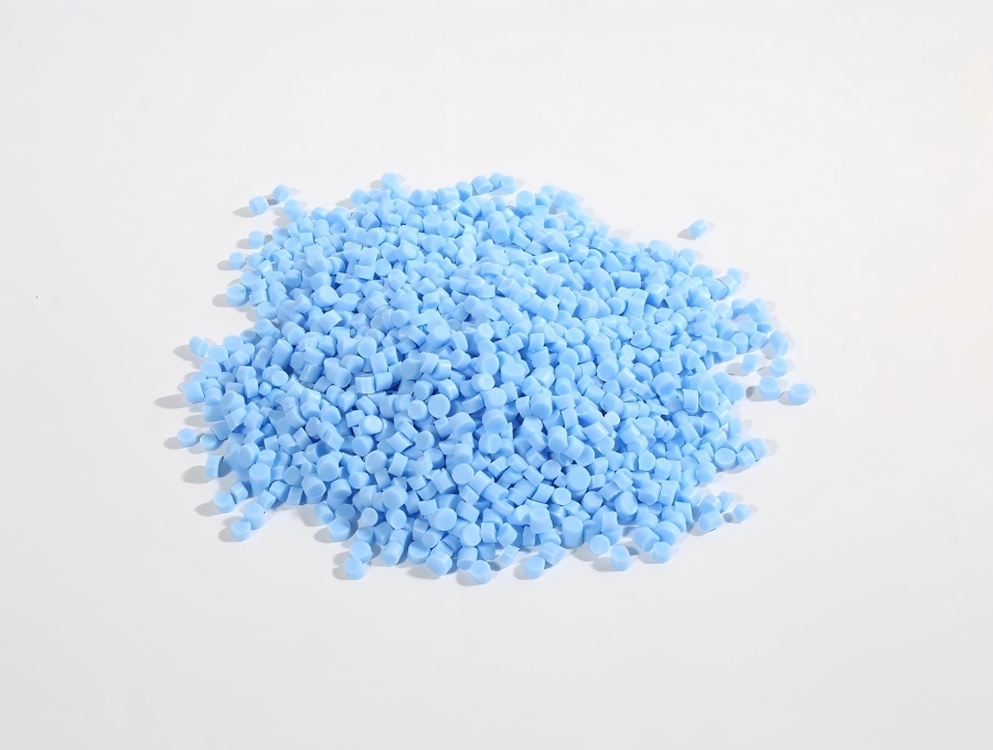 इंजेक्शन-मोल्डेड टीपीई मटेरियल उत्पादनांची पृष्ठभाग पांढरी होते – समस्या साच्यात आहे की कच्च्या मालाची?