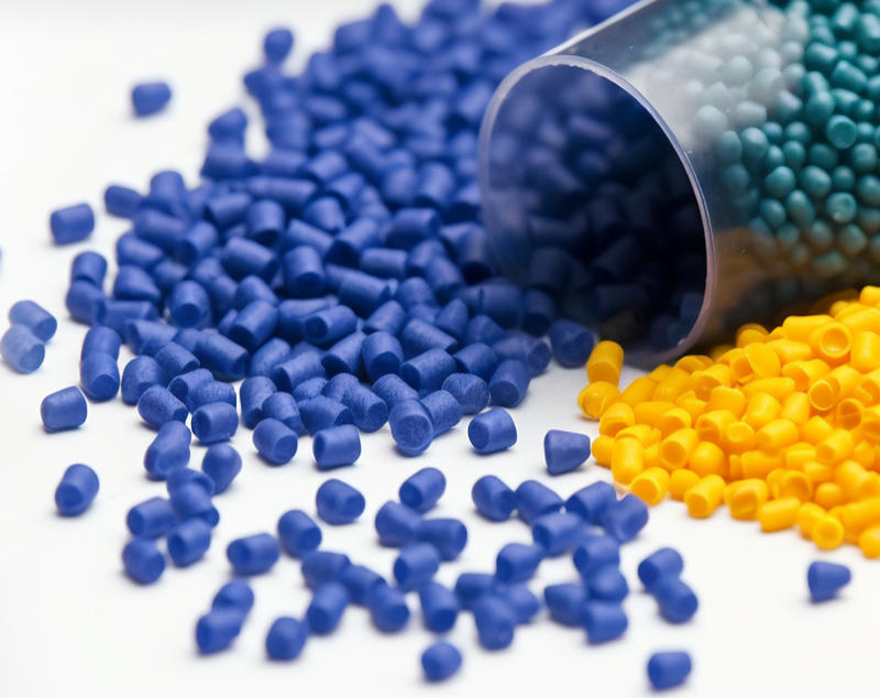 टीपीई मटेरियलसाठी फिलर निवडताना कोणते घटक विचारात घेतले पाहिजेत?